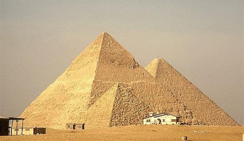 pyramida2.jpg